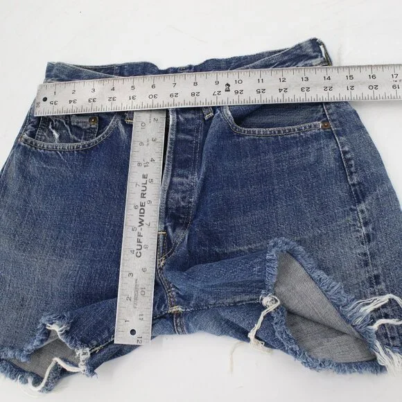 Vintage 60s Levis 501 Shorts Unisex 28 4 Selvedge Big E Button Fly Cut Off